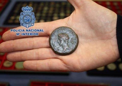 Polícia espanhola recupera moeda romana 'única no mundo'